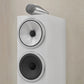 Bowers & Wilkins 703 S3 Standlautsprecher (Paar) – in Weiß, Detail mit Hochtöner und Mitteltöner