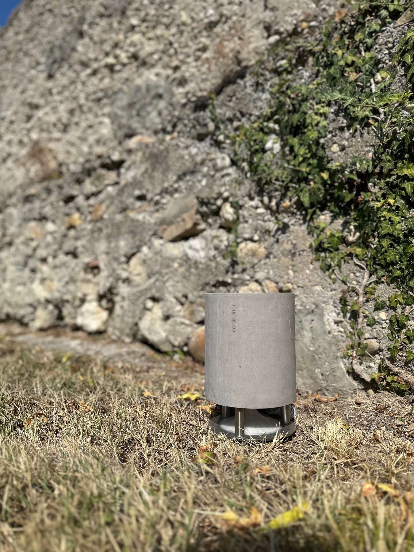cerasonar concrete mini v2 – Beton-Outdoor-Lautsprecher – CINE-CRAFT