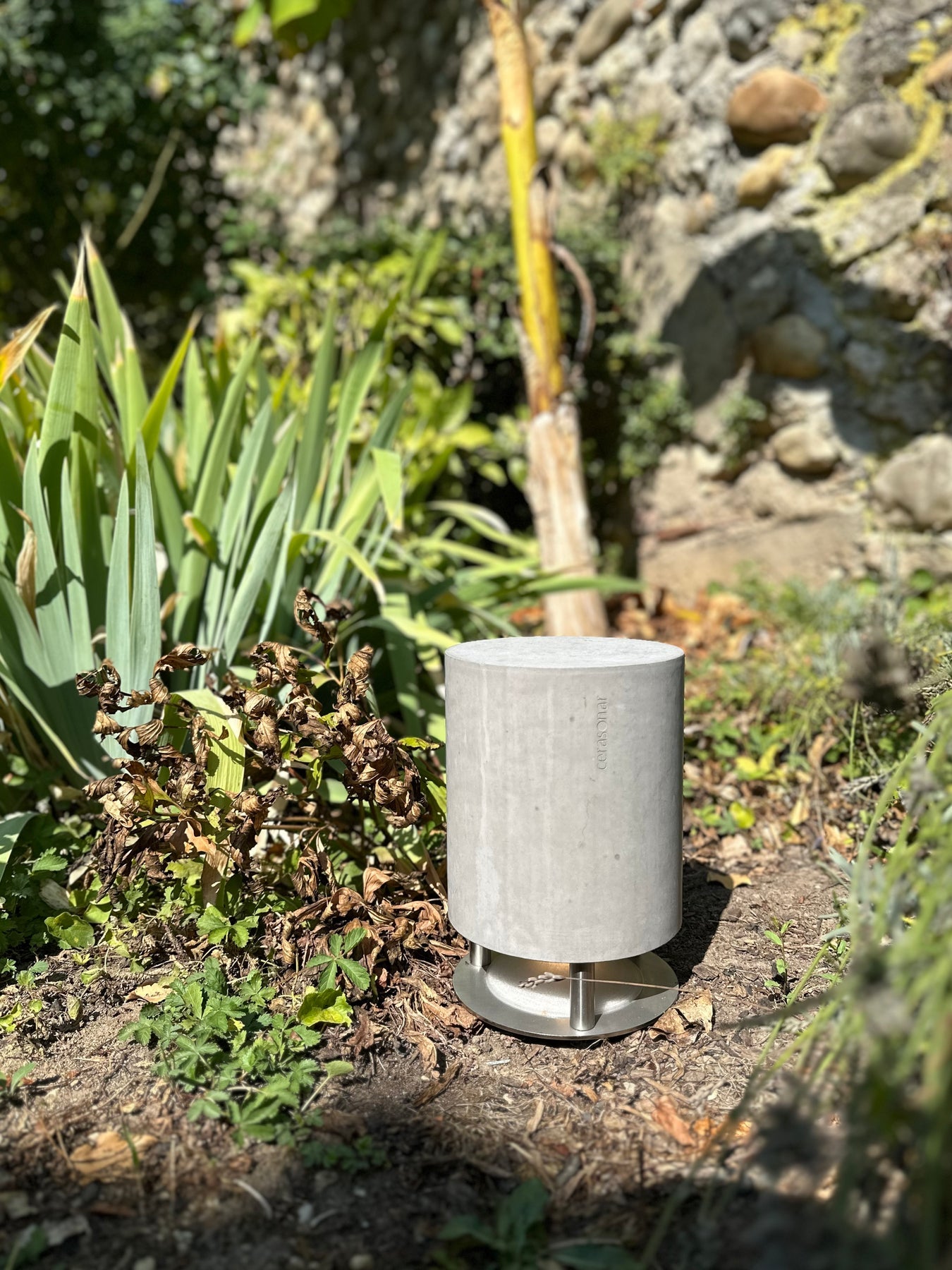 cerasonar concrete mini v2 – Beton-Outdoor-Lautsprecher – CINE-CRAFT