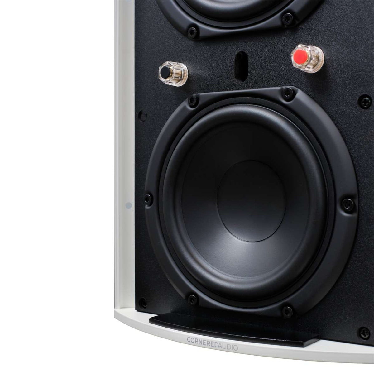 Cornered Audio C5 Ecklautsprecher – Detail Anschlüsse