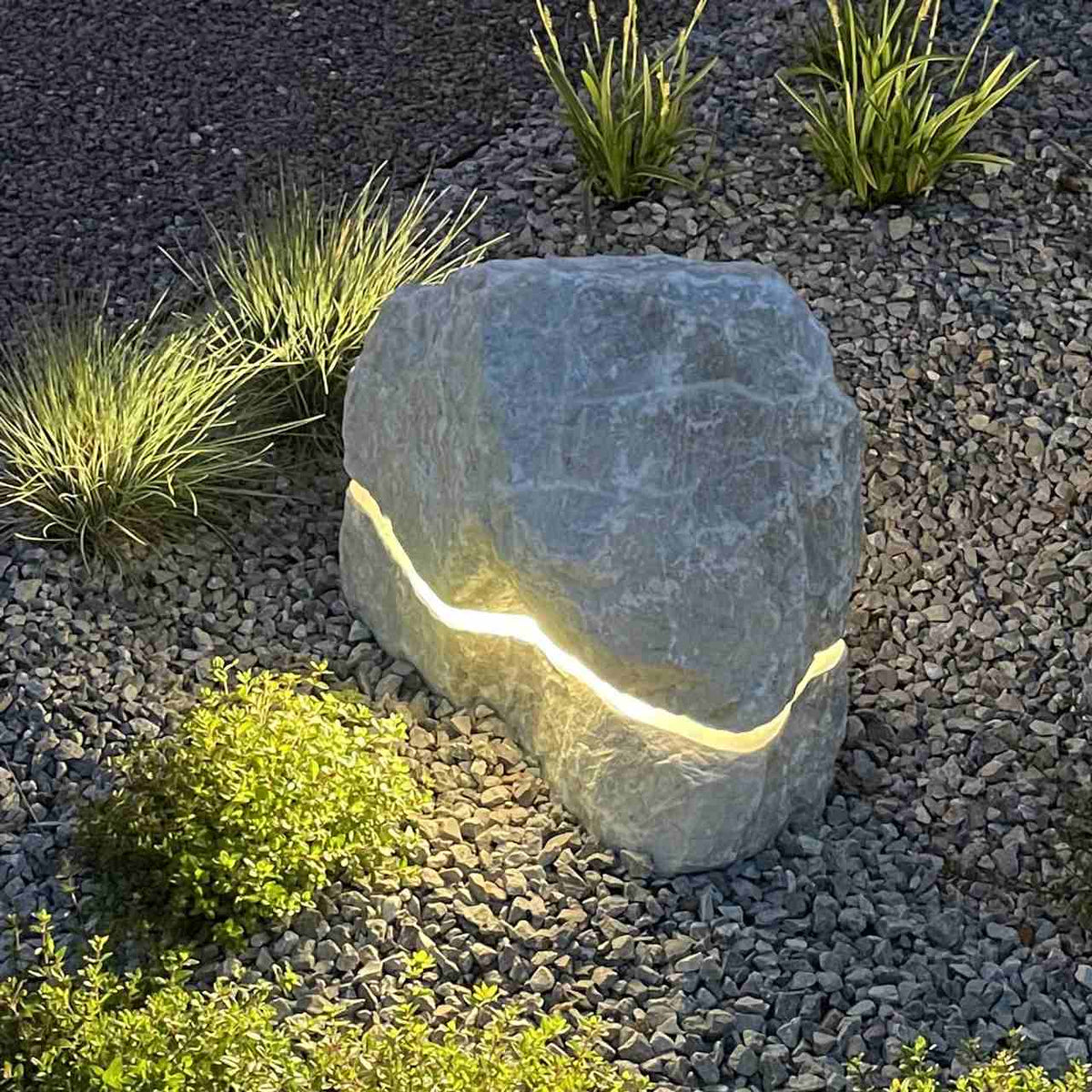 Essenze di Luce Menhir di Luce Stonehenge Naturstein-Leuchte