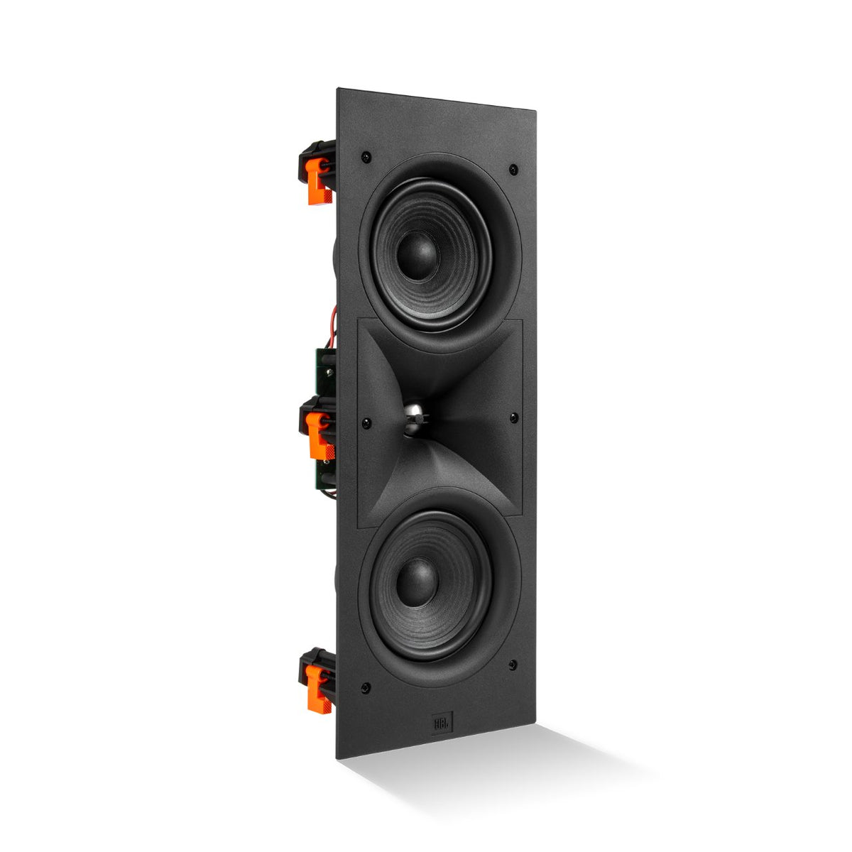 JBL Stage 250WL Wandeinbaulautsprecher schräg von vorn ohne Gitter