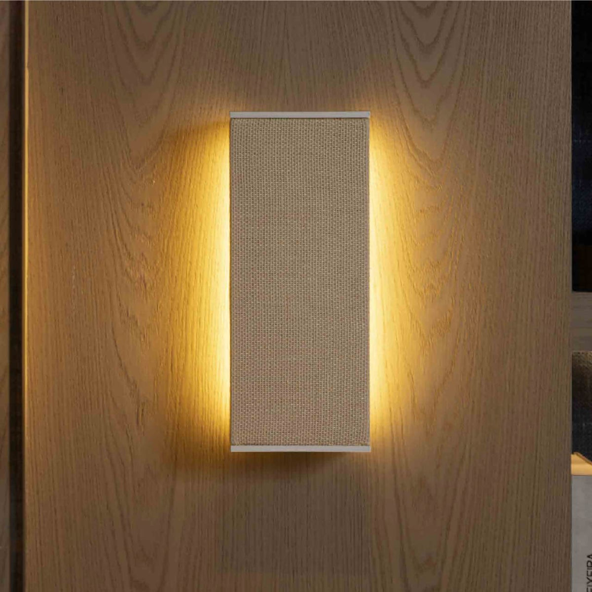 Magna Audio Surface 330 OnWall-Lautsprecher mit Licht
