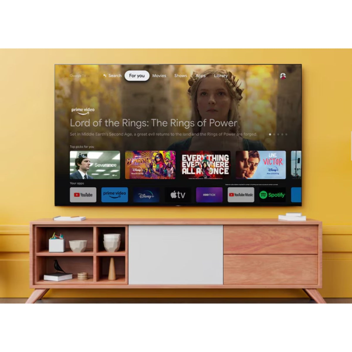 Sony FWD-55A95L BRAVIA OLED Display im Wohnraum