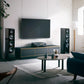 Yamaha R-N2000A - Netzwerk Hi-Fi-Receiver – im Wohnraum zwischen Standlautsprechern